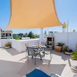 Lily - Fabulous 1-bed With Roof Terrace Appartement Carvoeiro (Lagoa)