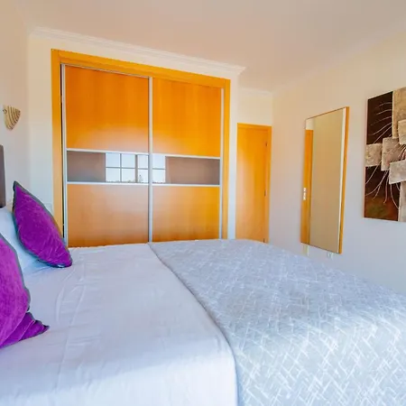 Lily - Fabulous 1-bed With Roof Terrace דירה *