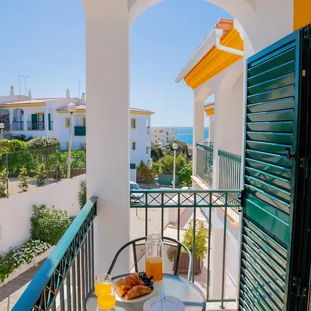 דירה Lily - Fabulous 1-bed With Roof Terrace