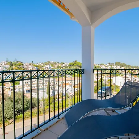 דירה Lily - Fabulous 1-bed With Roof Terrace קארבואירו