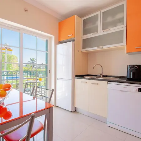 Lily - Fabulous 1-bed With Roof Terrace