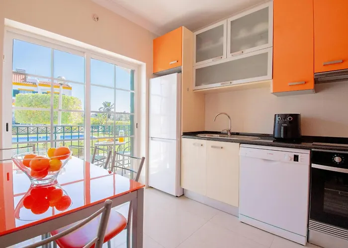 Lily - Fabulous 1-bed With Roof Terrace