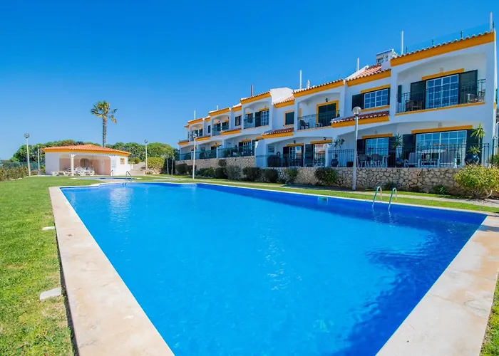 Lily - Fabulous 1-bed With Roof Terrace *