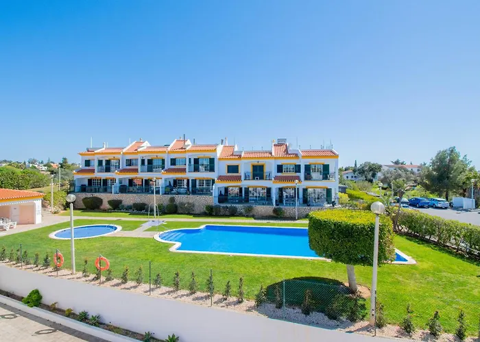 Lily - Fabulous 1-bed With Roof Terrace *