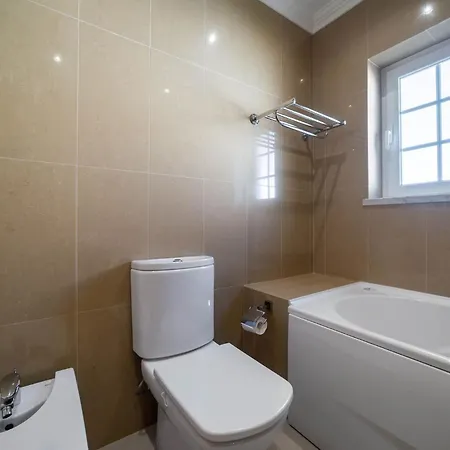 דירה Lily - Fabulous 1-bed With Roof Terrace