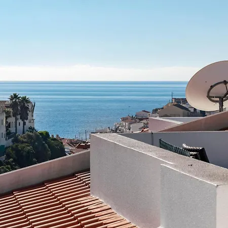 Lily - Fabulous 1-bed With Roof Terrace דירה