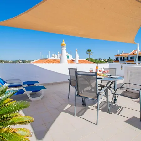 Lily - Fabulous 1-bed With Roof Terrace Apartment *
