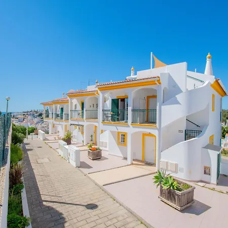 Lily - Fabulous 1-bed With Roof Terrace *