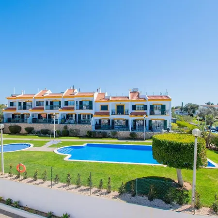 Lily - Fabulous 1-bed With Roof Terrace *