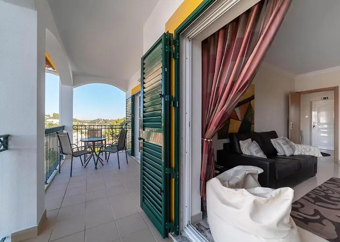 Apartment Lily - Fabulous 1-bed With Roof Terrace *