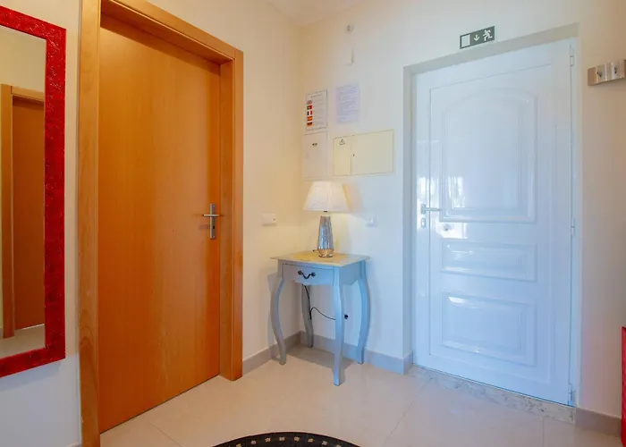 Apartamento Lily - Fabulous 1-bed With Roof Terrace
