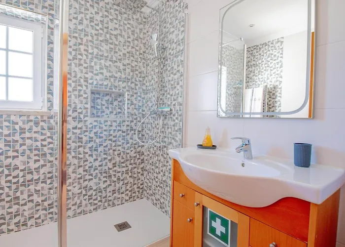 Lily - Fabulous 1-bed With Roof Terrace Apartamento Carvoeiro (Lagoa)
